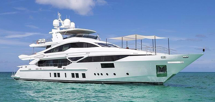 Benetti Veloce 140