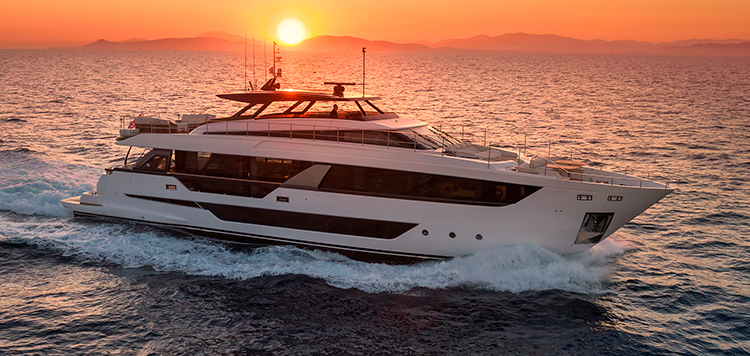 Ferretti 1000