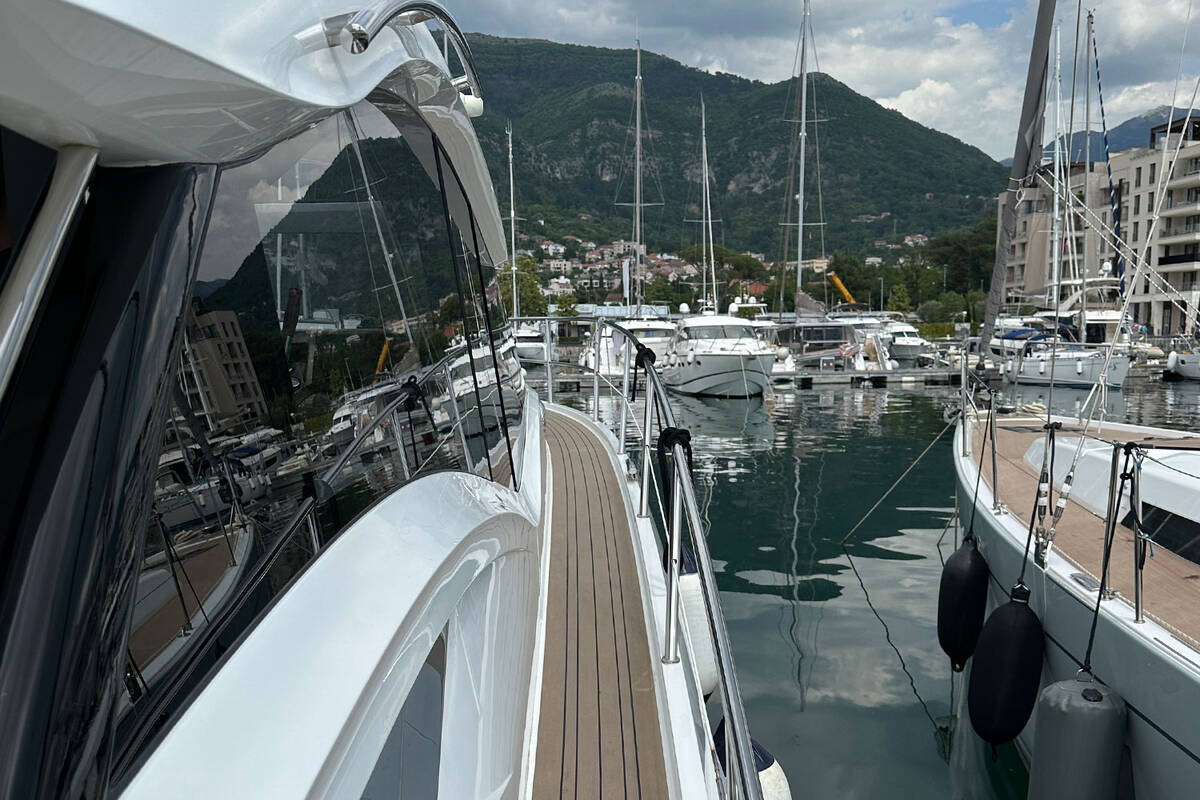 Side decks