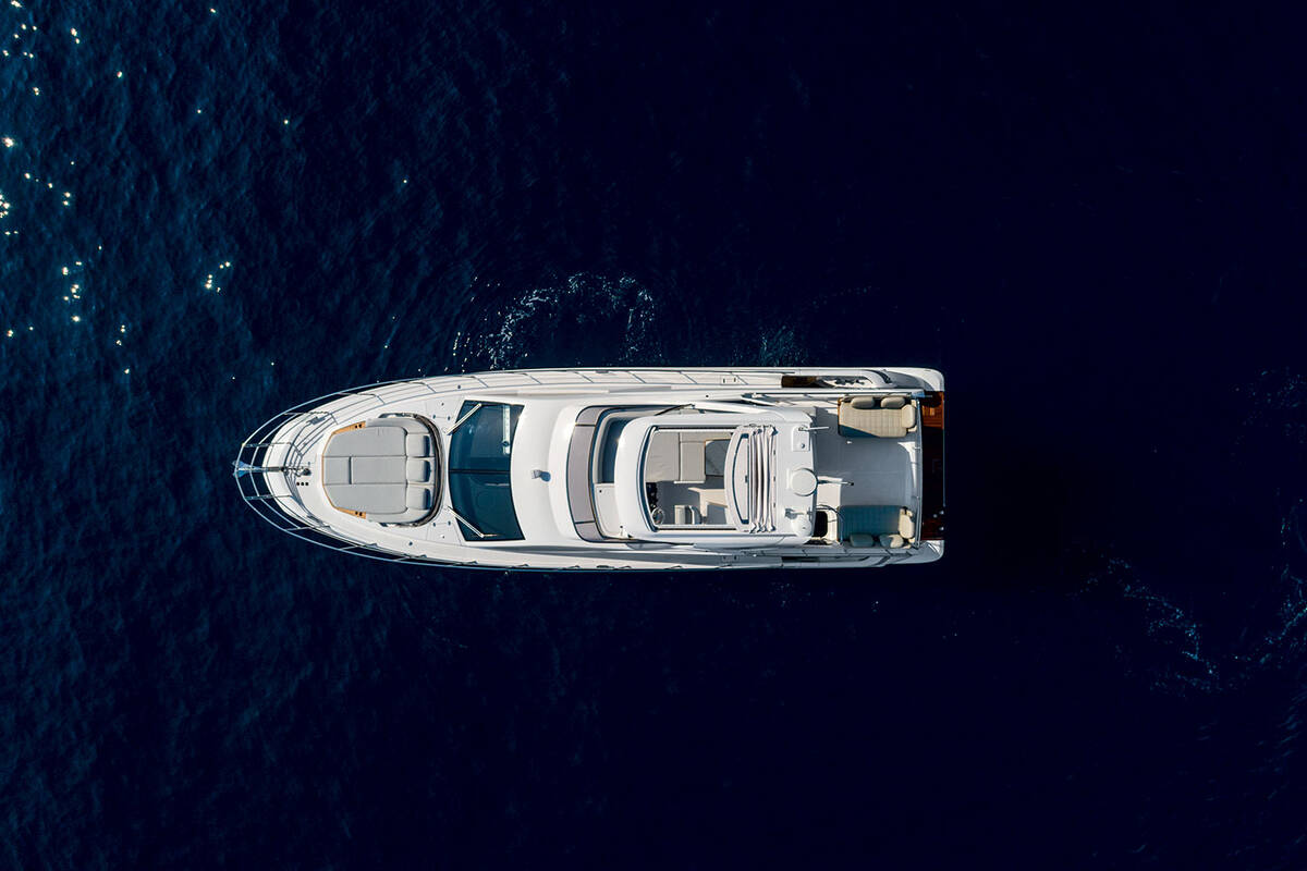 Exterior Azimut 55 Fly 2018