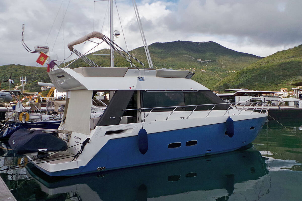 Exterior Sealine F46 (2009)