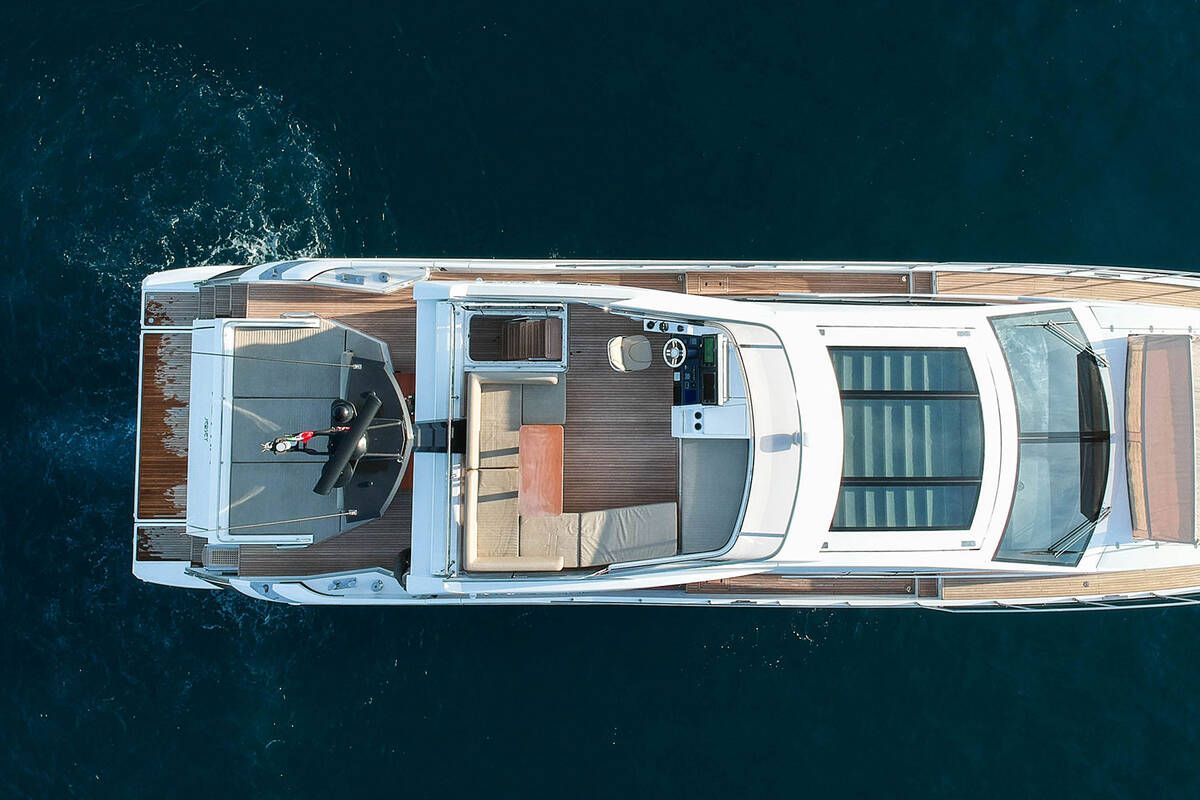 Exterior Azimut 77S "SOPHIE"