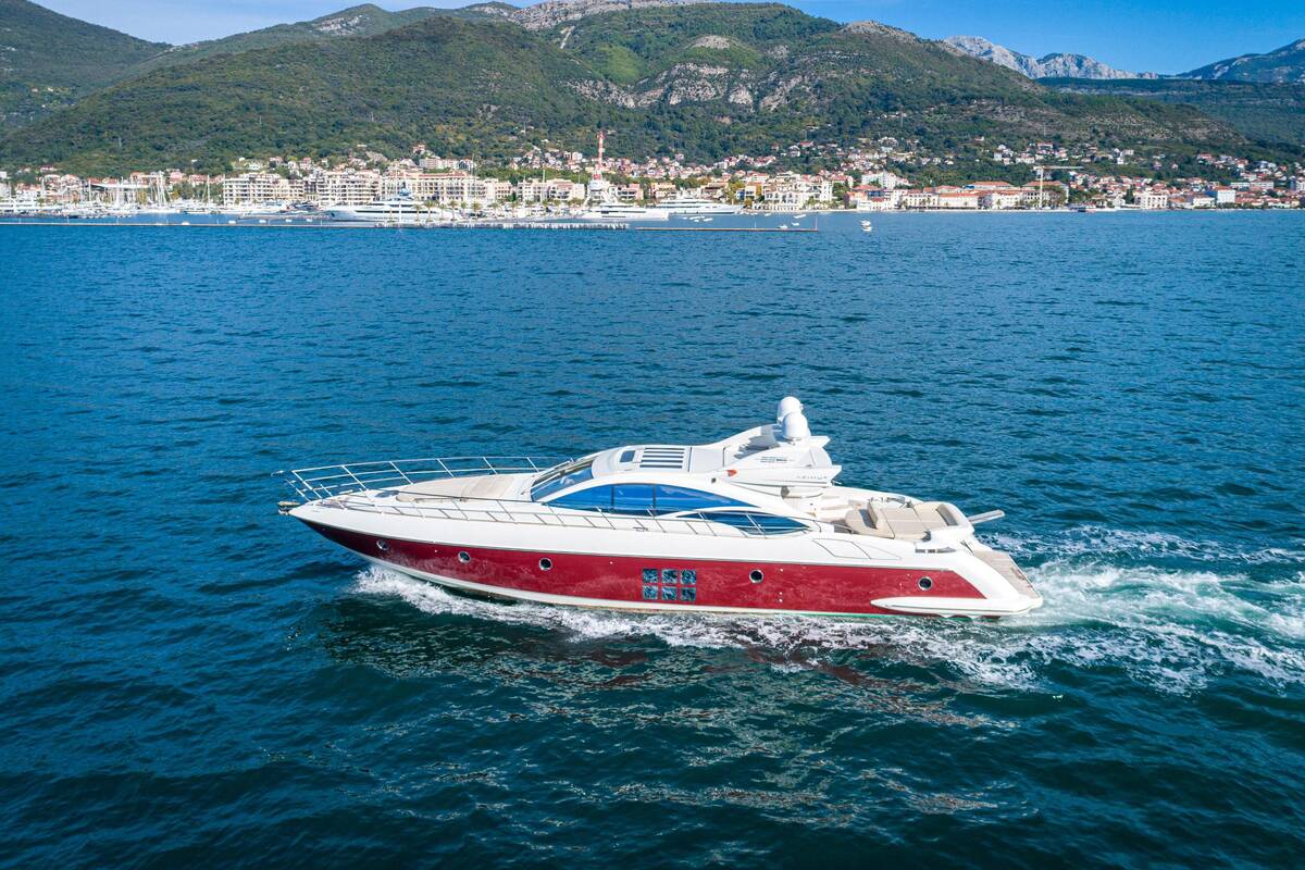 Exterior Azimut 68s