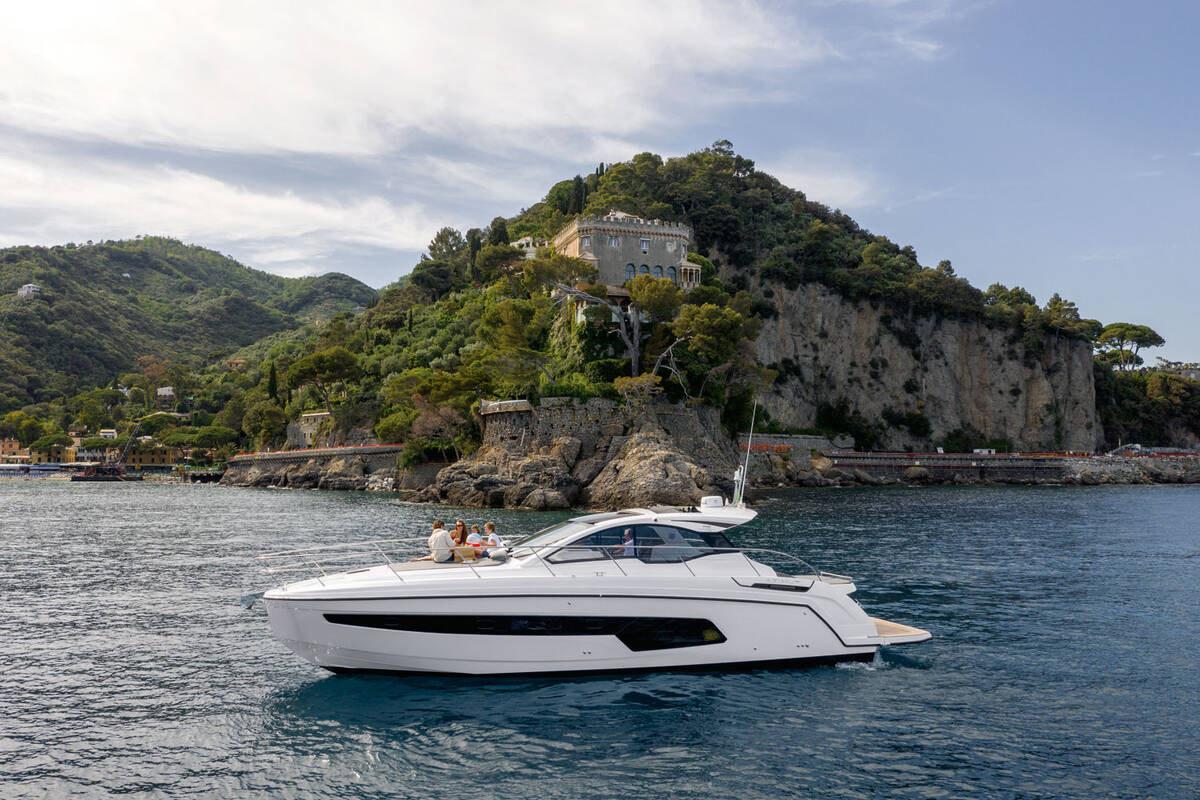 Exterior Atlantis 45