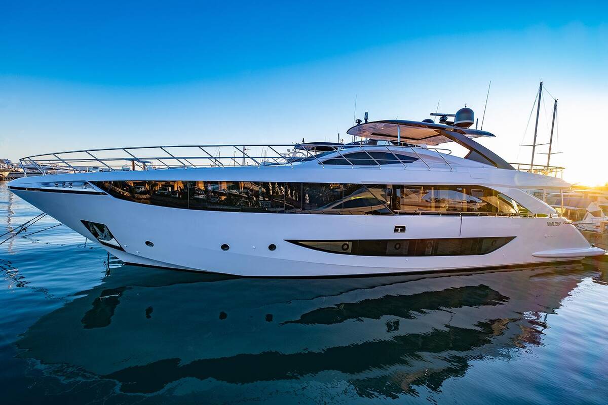 Exterior AMER F 100 2020