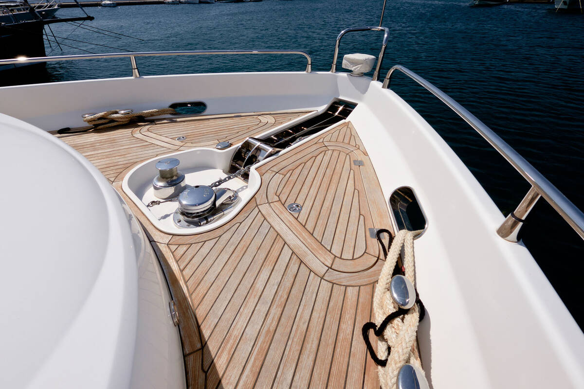 Bow deck