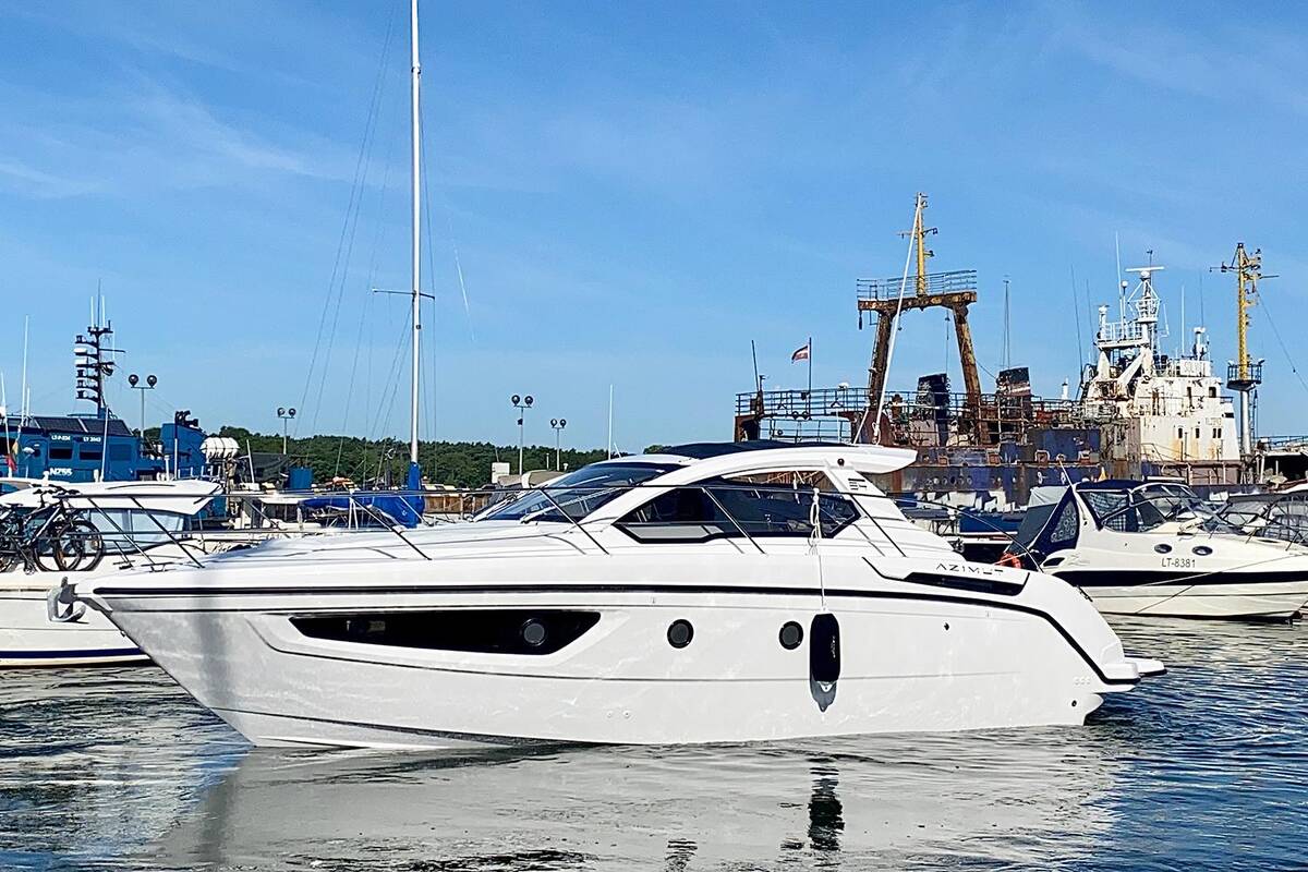 Exterior Atlantis 34