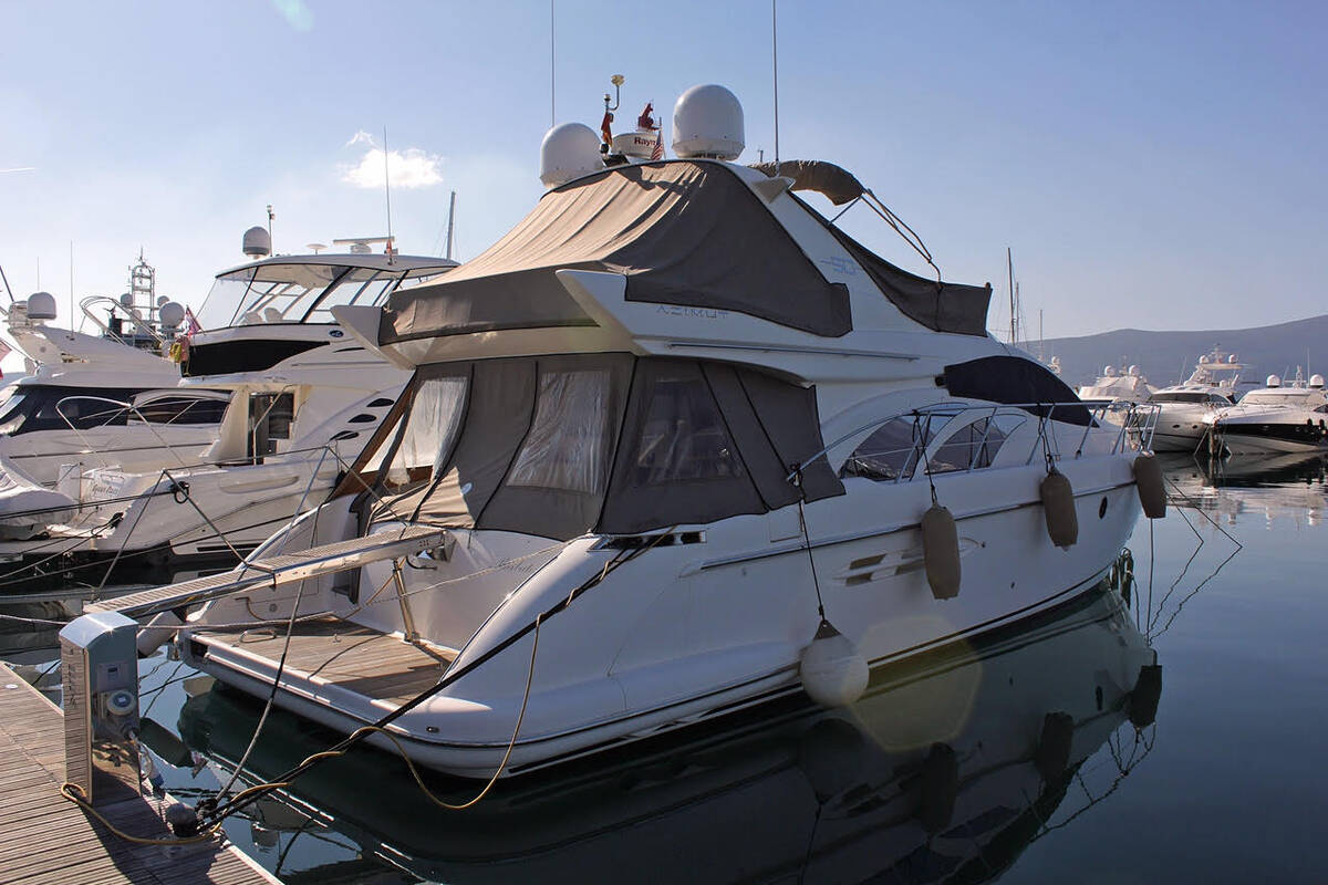 Exterior Azimut 50, 2010