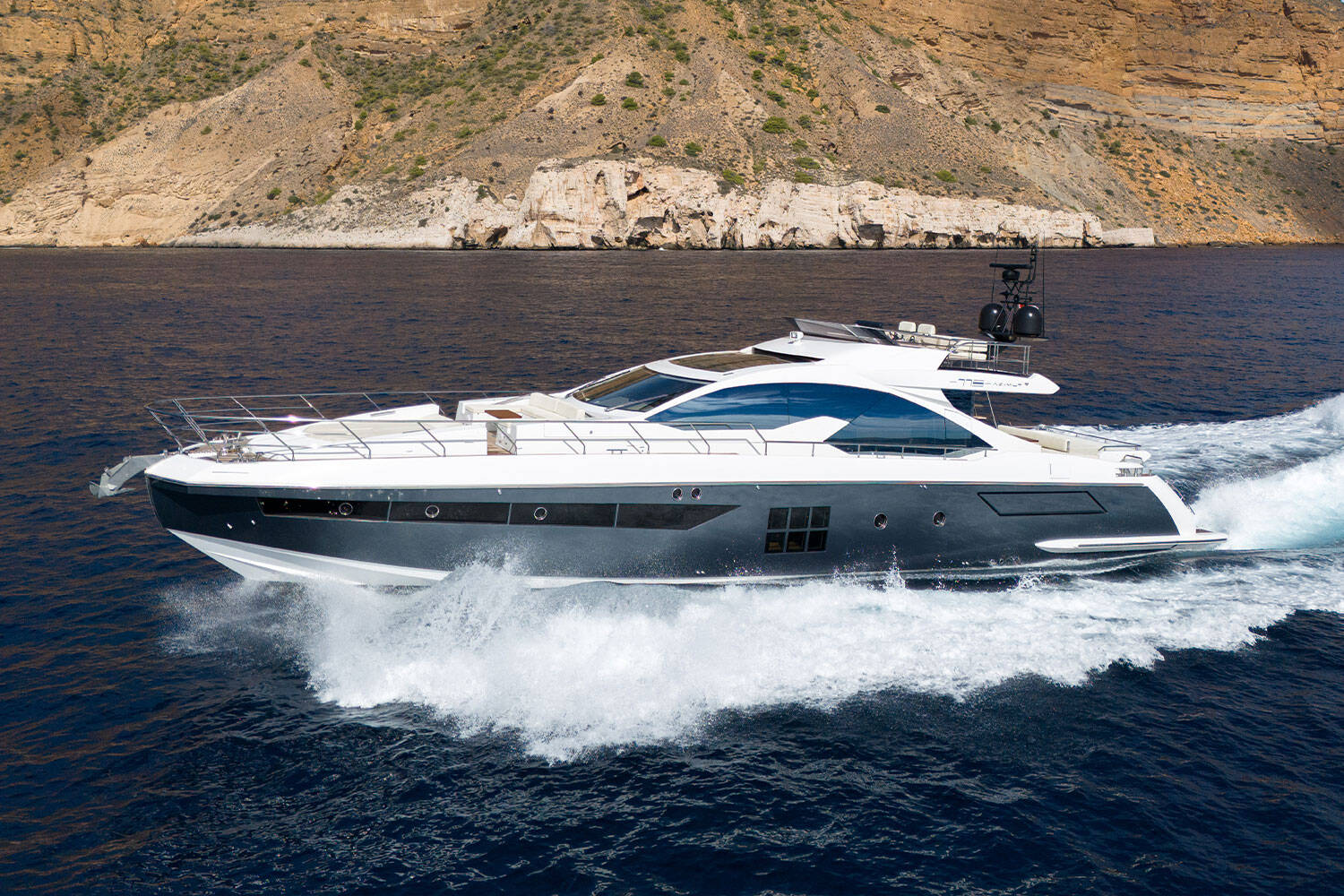 Azimut 77S «Dayfix» 