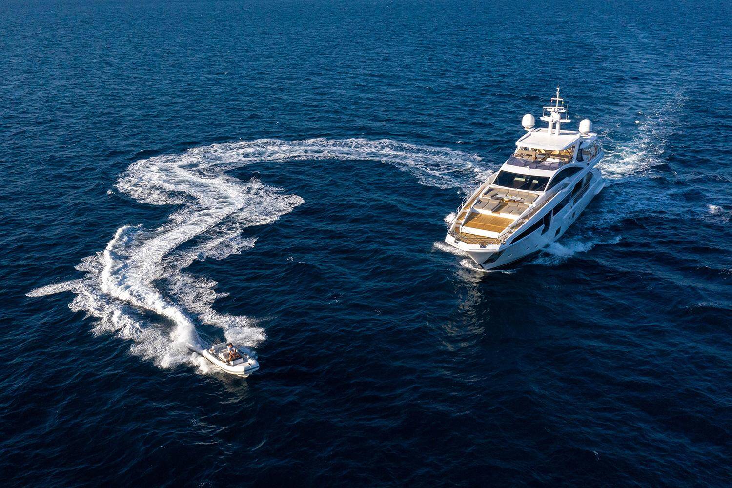 Azimut Grande 35 METRI M/Y IRYNA
