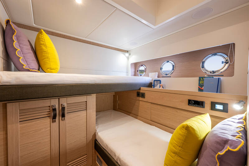 Guest cabin