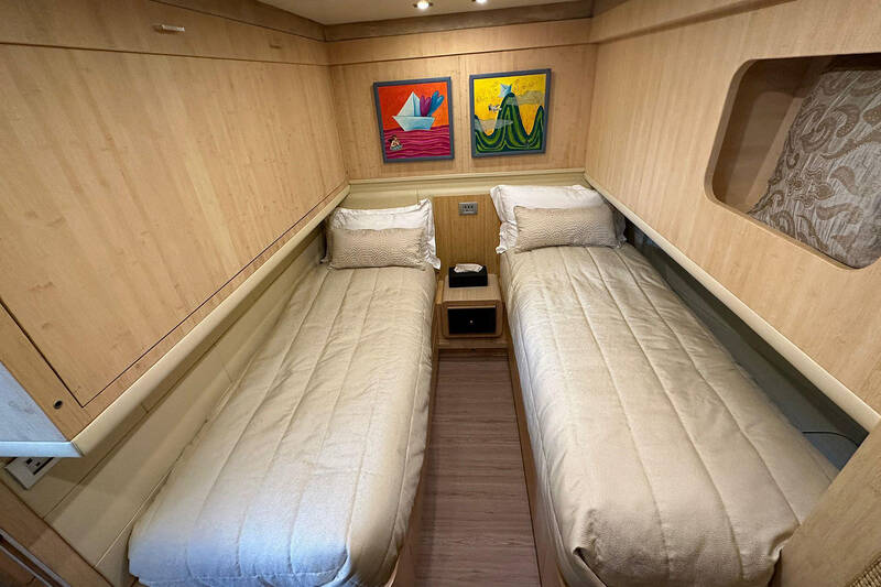Guest cabin