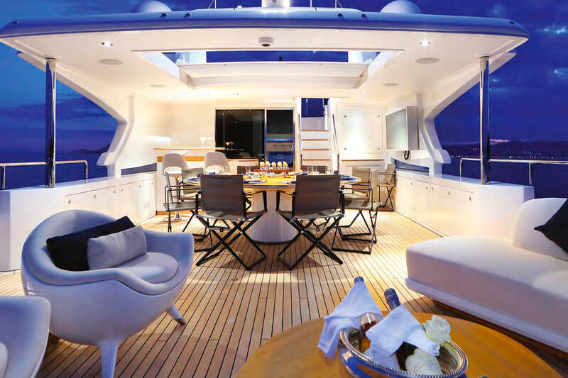 Upper deck aft area