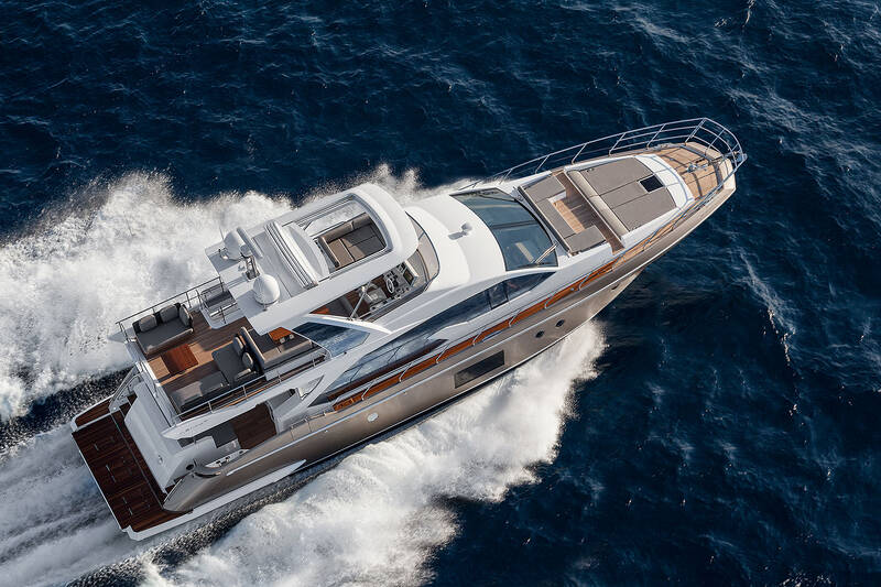 Exterior Azimut 66F