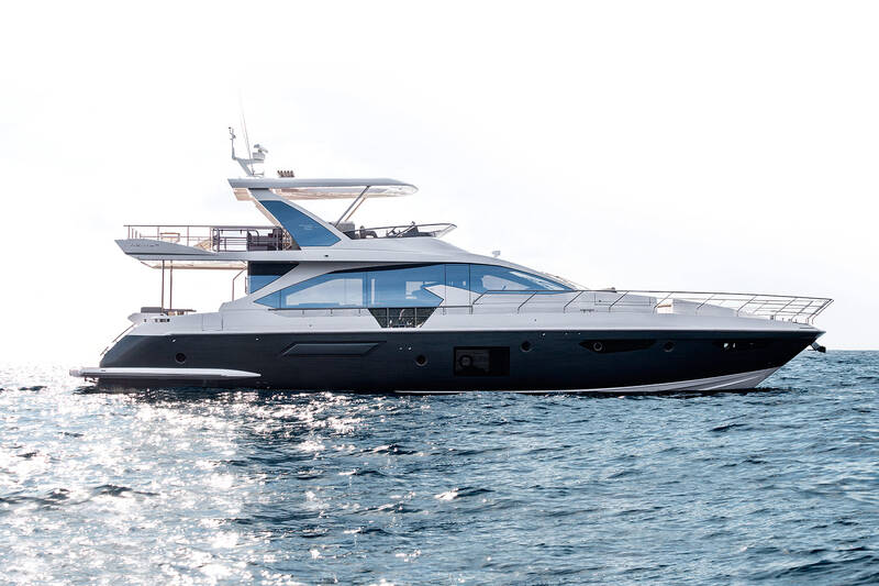 Exterior Azimut Fly 72