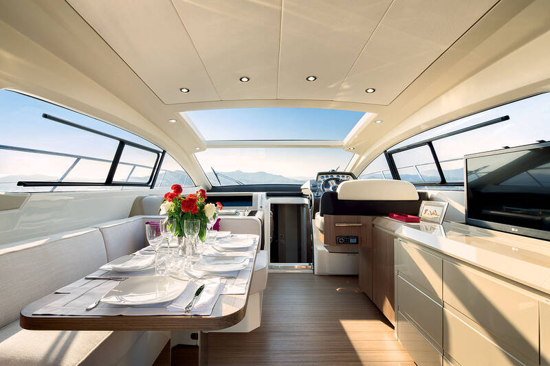 Salon on the main deck (Coupe version)