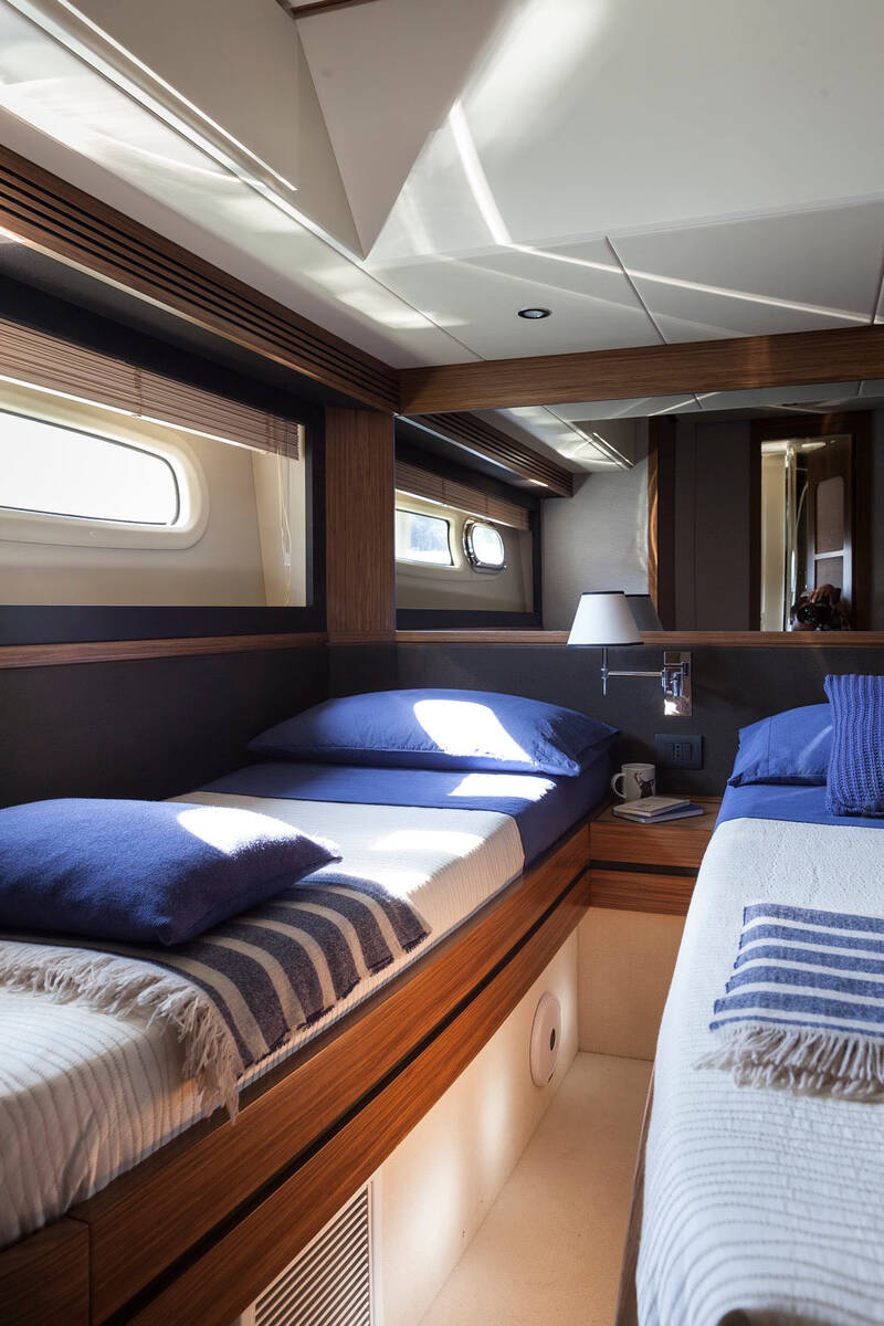 Guest cabin