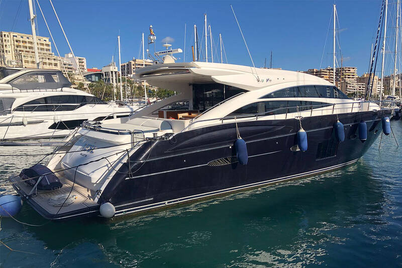 Exterior features of Princess V72