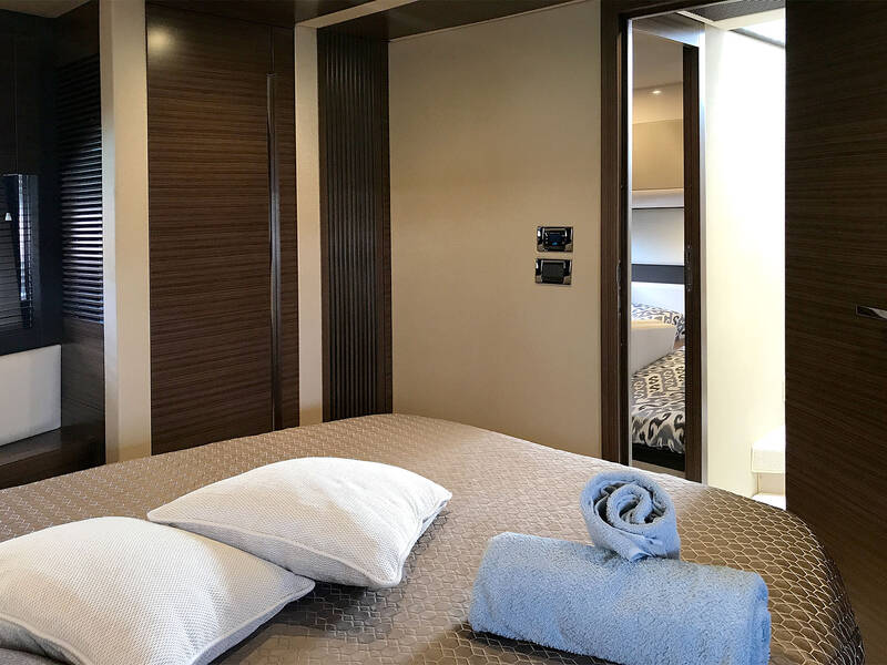 Bow VIP cabin
