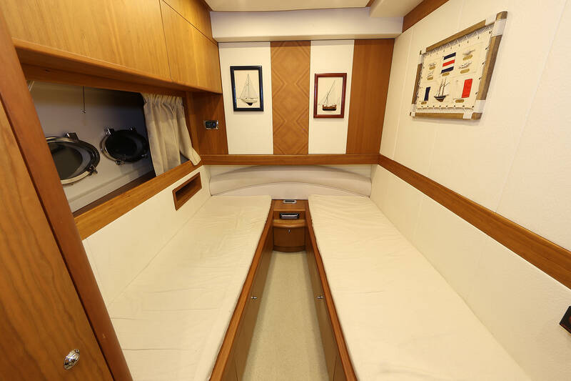 Guest cabin