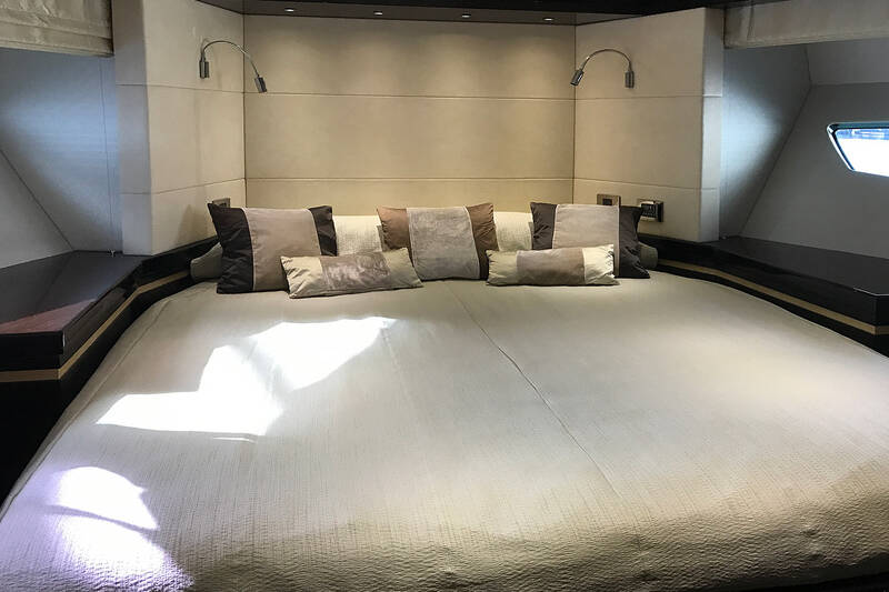Bow VIP cabin