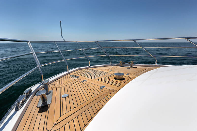 Bow deck