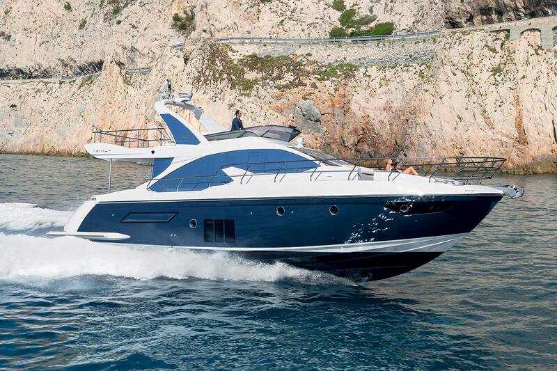 Exterior Azimut Flybridge 50