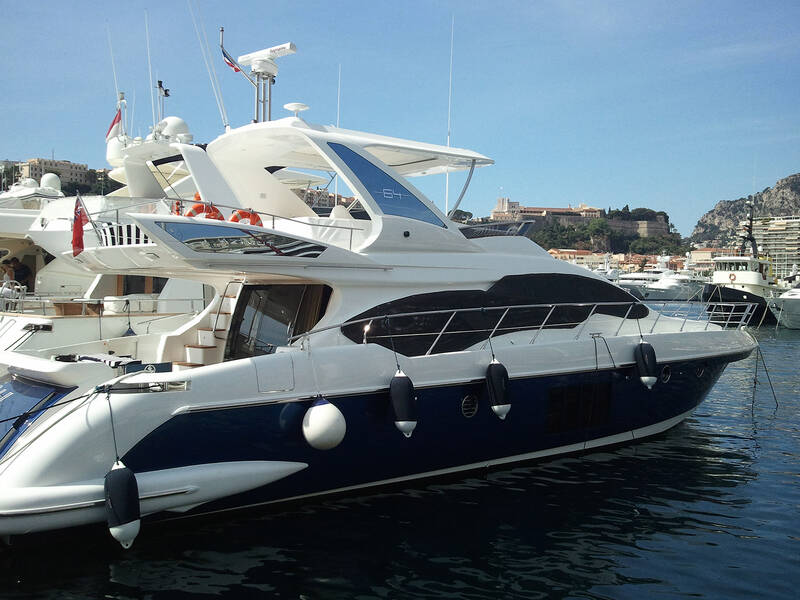 Exterior Azimut 64 2013
