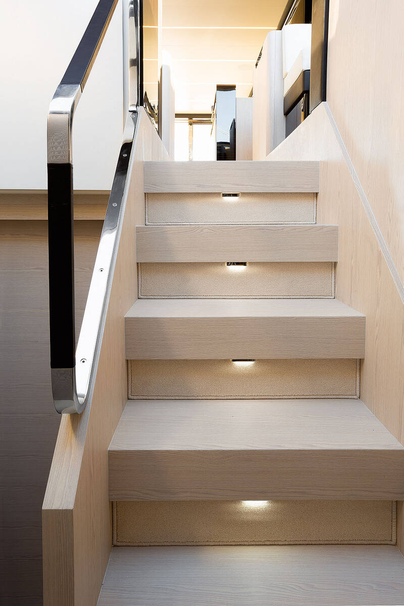 Steps to lower deck