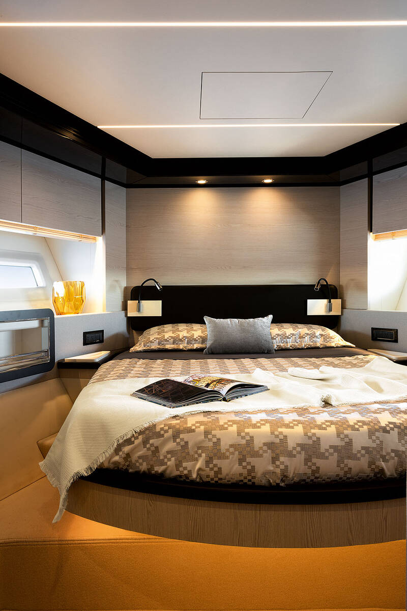 Bow VIP cabin