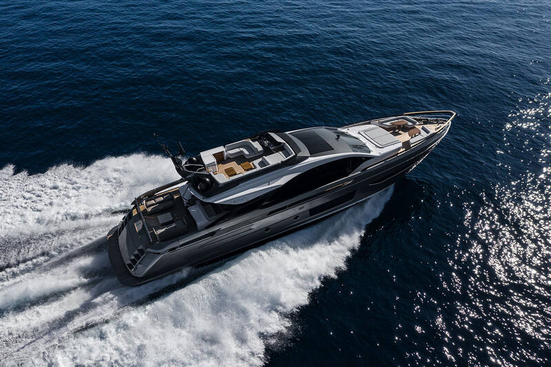 Exterior Azimut Grande S10