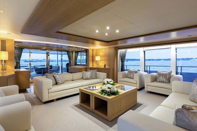 Main deck salon