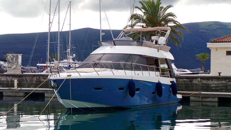 Exterior Sealine F46 (2009)