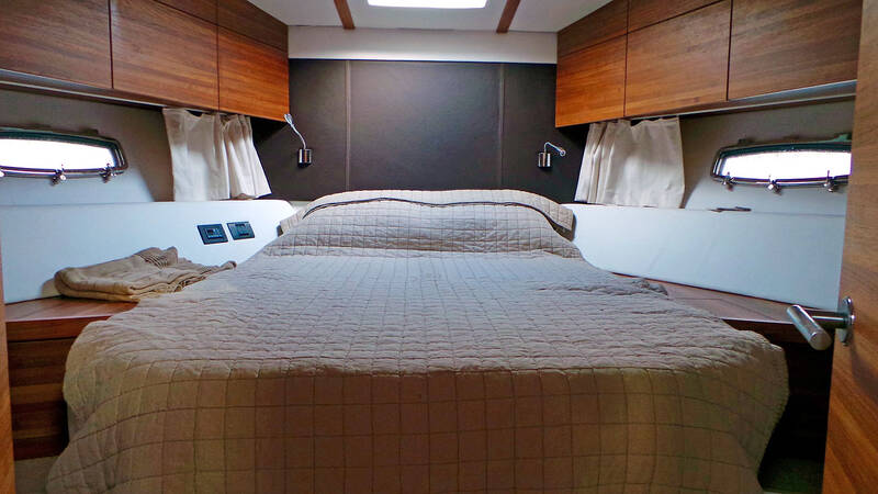 Bow cabin