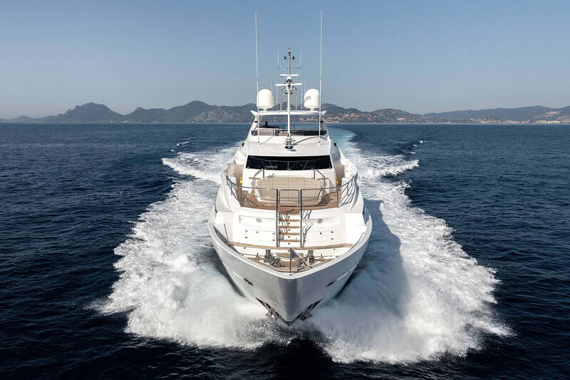 Exterior M/Y ELYSIUM
