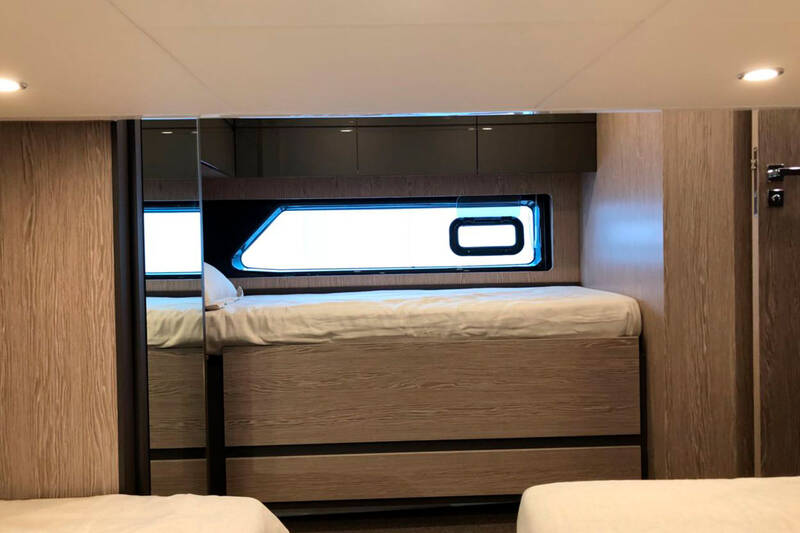 Third bed in guest cabin