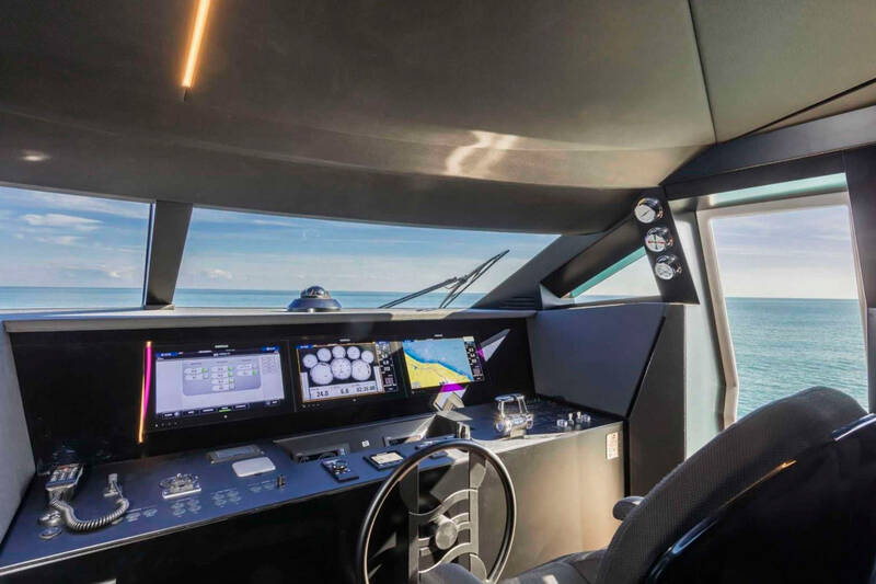 Main helm station