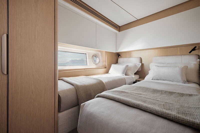 Guest cabin