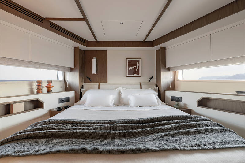 Bow VIP cabin