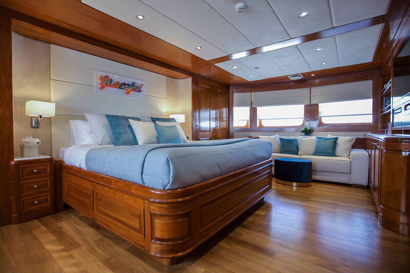 Master cabin on upper deck