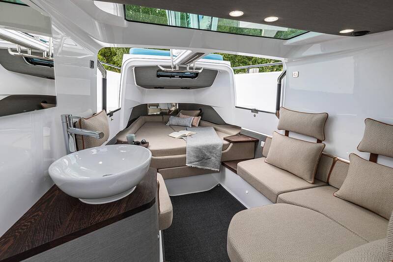 Lower deck