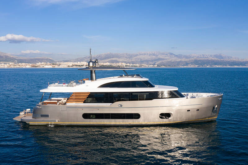 Exterior Magellano 25 METRI 