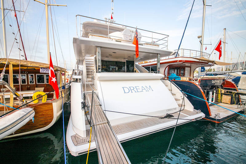 Exterior M/Y DREAM