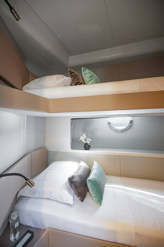 Guest cabin