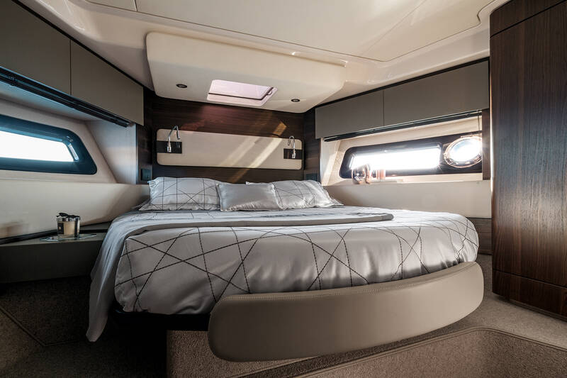 VIP cabin (bow)