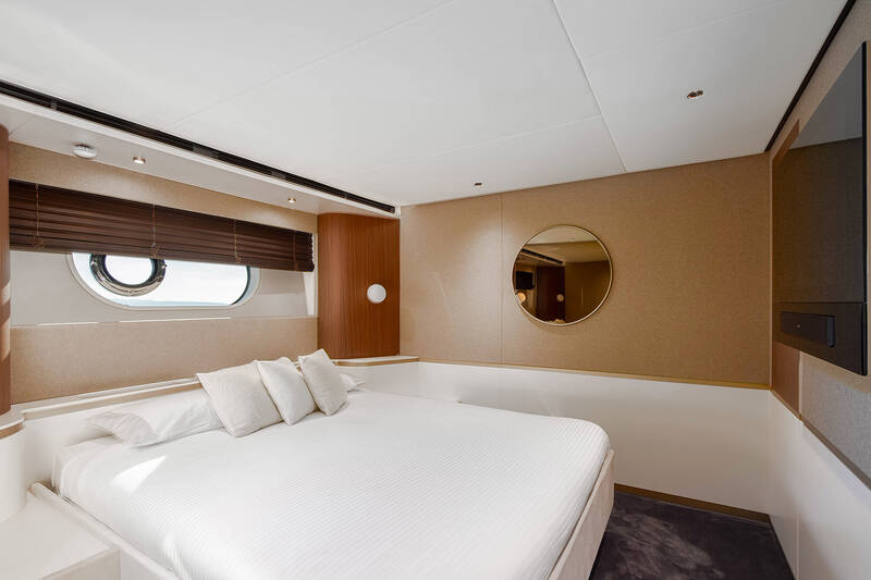 Forward VIP cabin on port side
