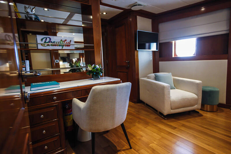 VIP cabin 