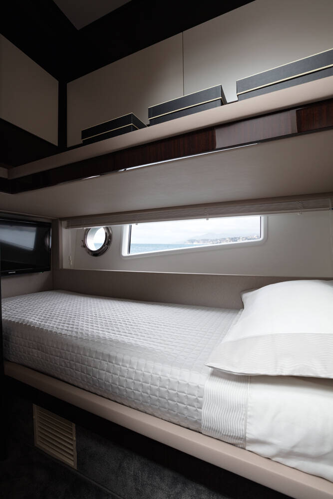 Guest cabin on portside