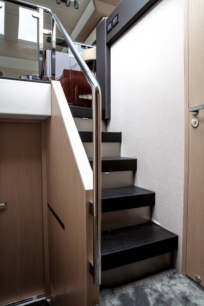 Steps to lower deck