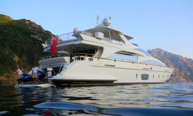 Exterior Azimut 105 - 2008 / 2012
